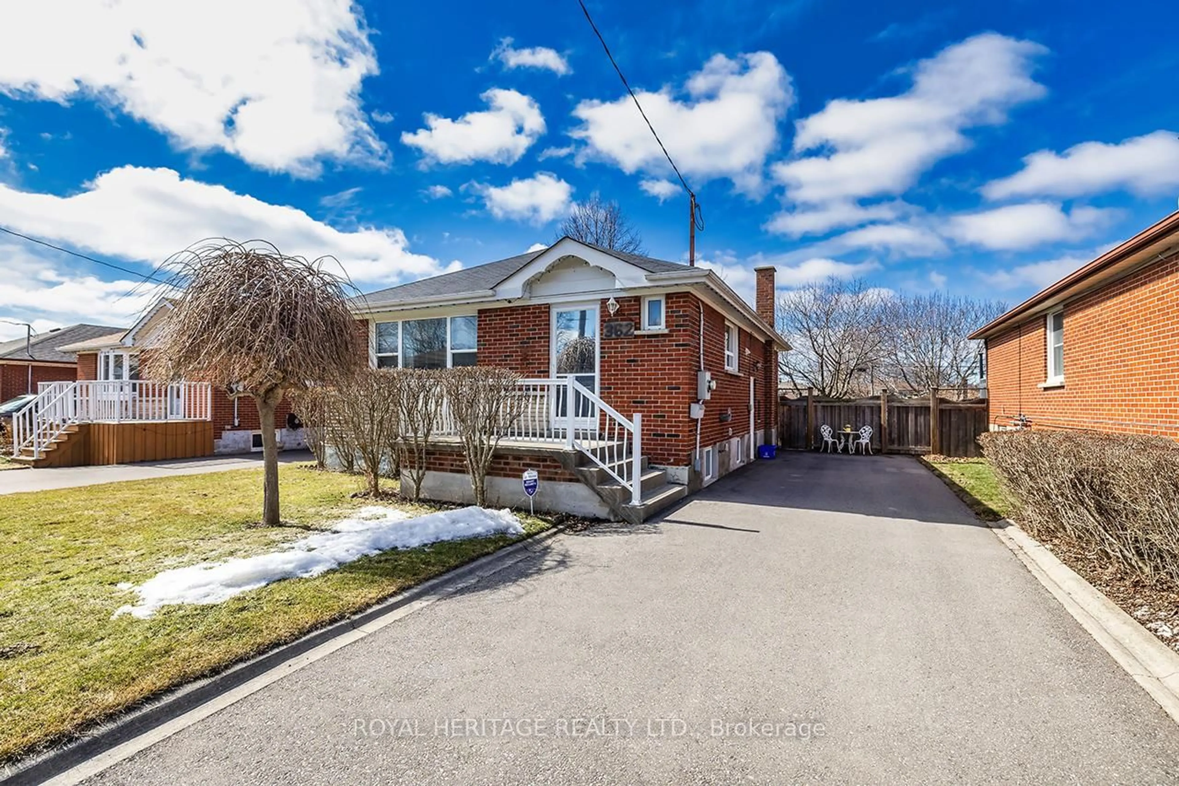 Home with brick exterior material, street for 362 Baldwin St, Oshawa Ontario L1H 6H6