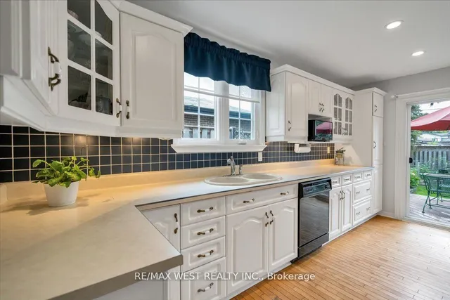 Additional property image - 254 Confederation Dr