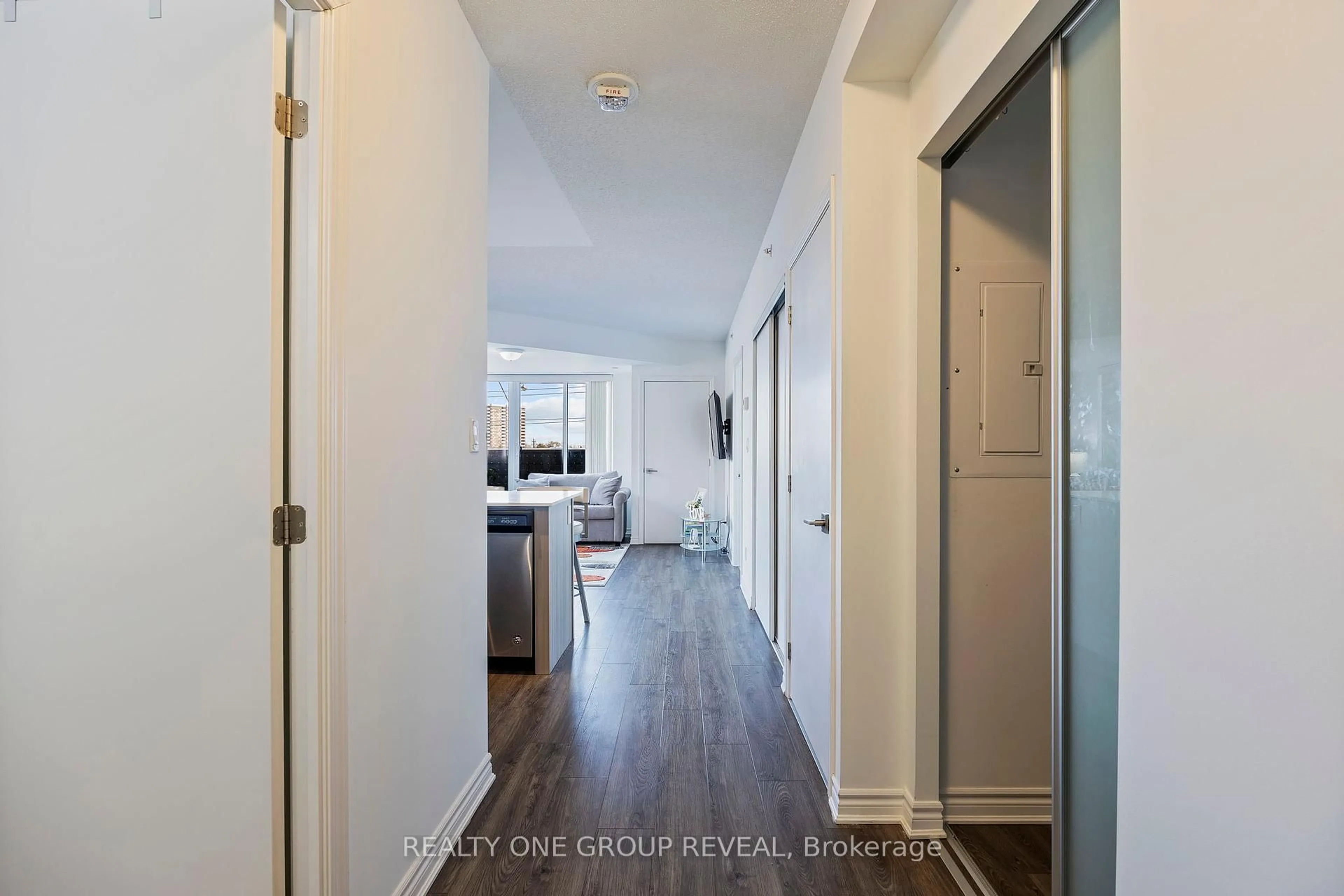 Indoor entryway for 1 Falaise Rd #313, Toronto Ontario M1E 0B9