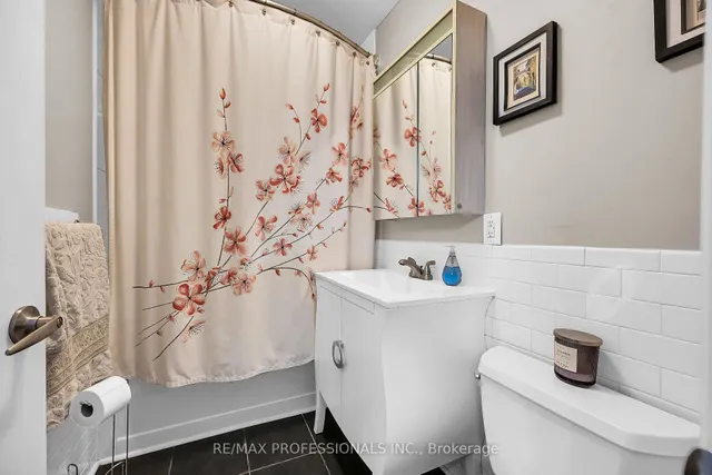 Additional image 30 of 66 Clonmore Dr