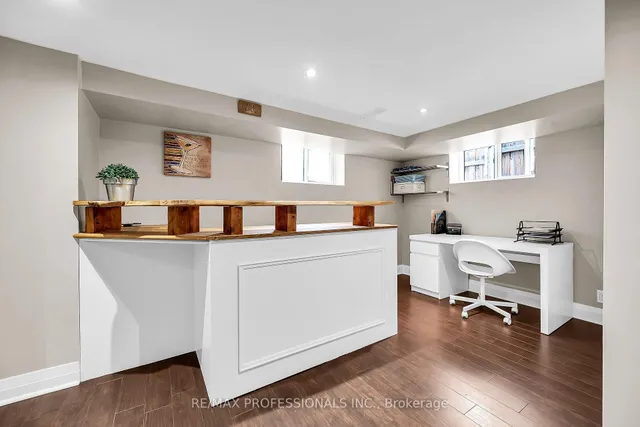 Additional image 17 of 66 Clonmore Dr
