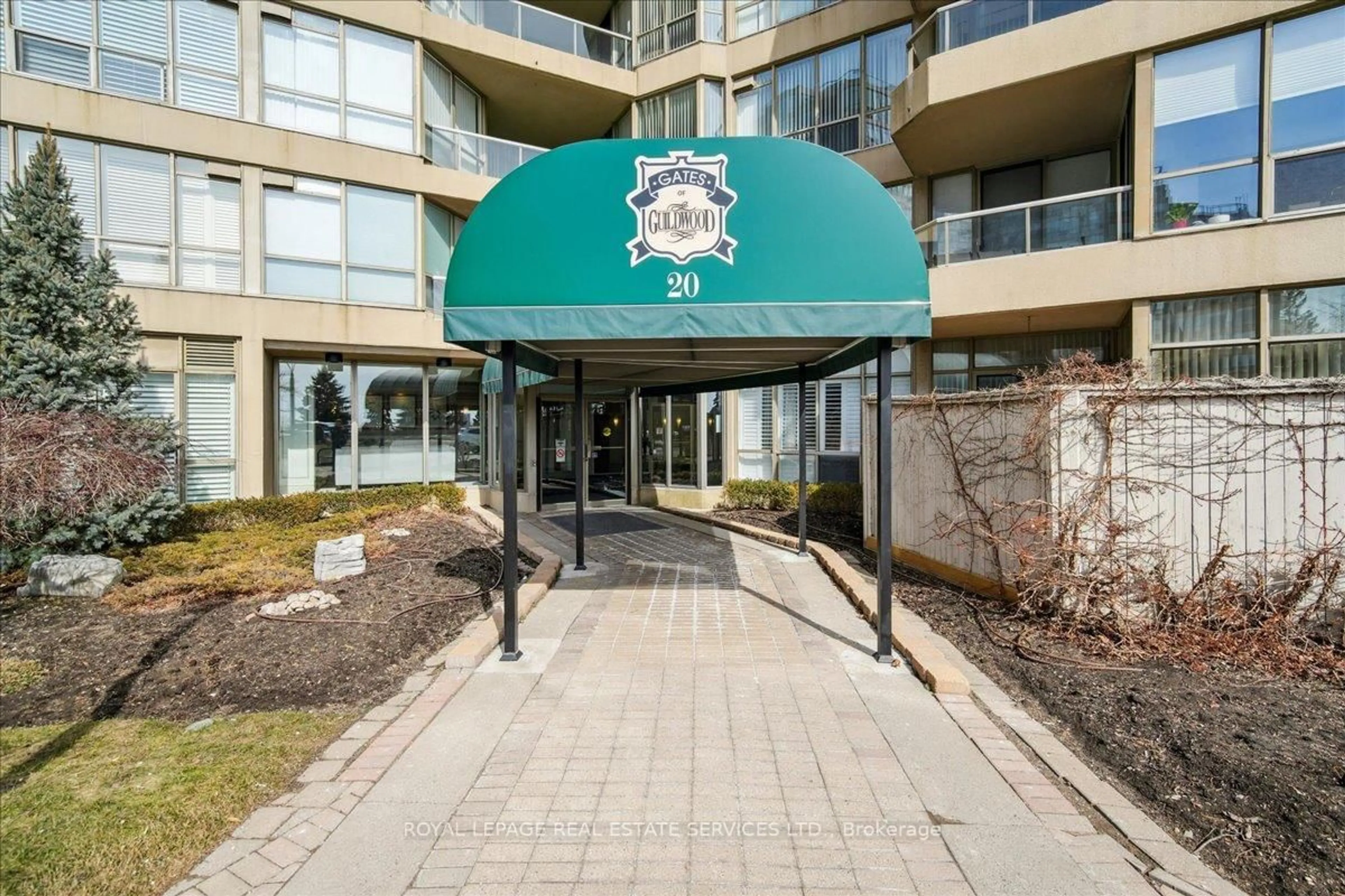 Indoor foyer for 20 Guildwood Pkwy #808, Toronto Ontario M1E 5B6