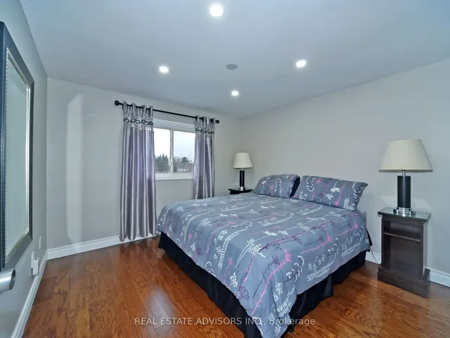 Additional property image - 22 Caronia Sq