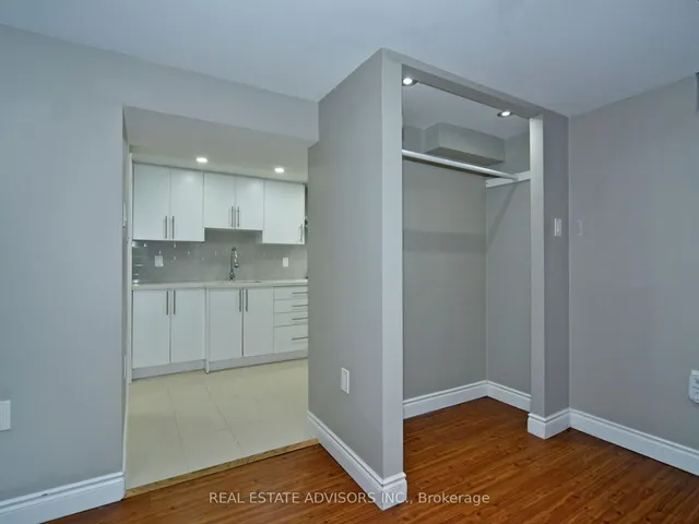 Additional property image - 22 Caronia Sq