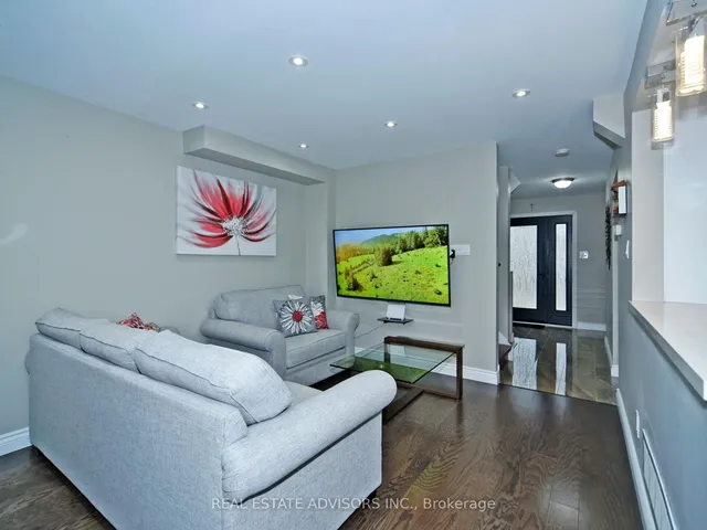 Additional property image - 22 Caronia Sq