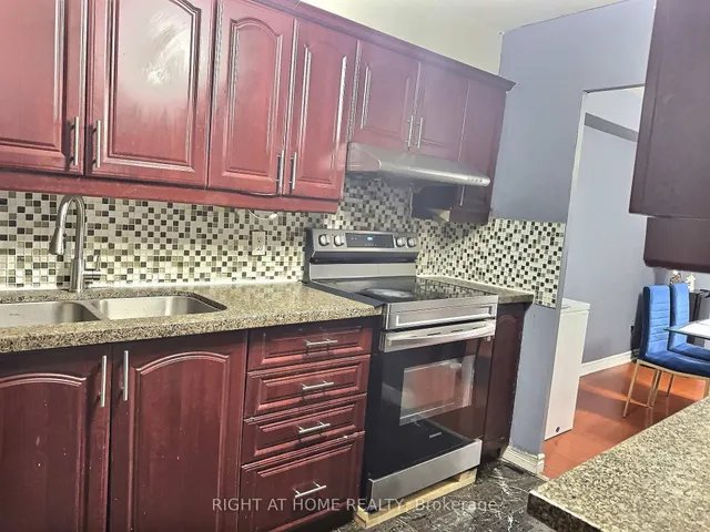 Additional image 4 of 1 Massey Sq Unit 1202