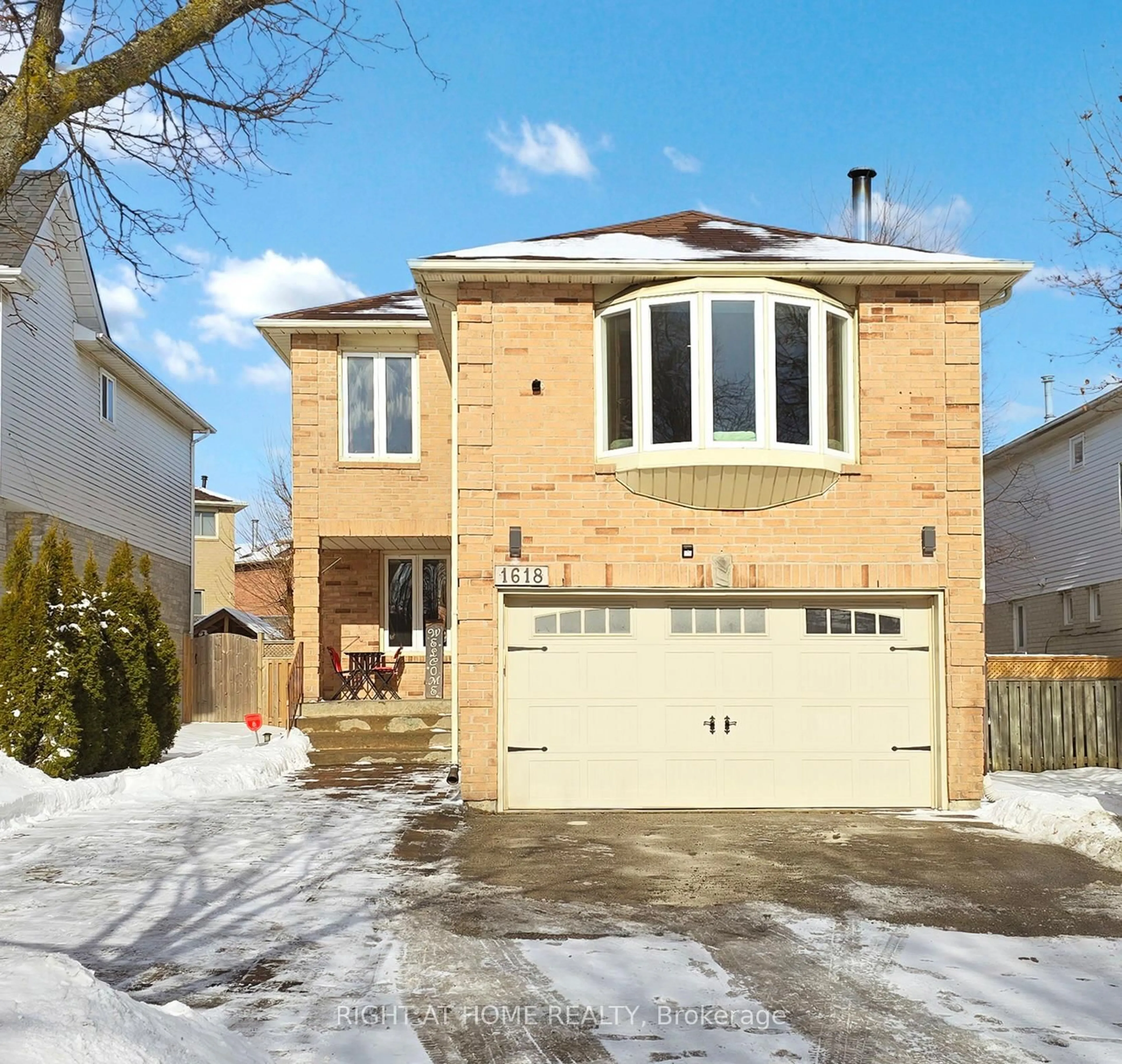 Home with brick exterior material, street for 1618 MCBRADY Cres, Pickering Ontario L1X 2B6