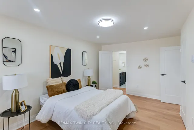 Additional property image - 100 Mornelle Crt Unit 1085