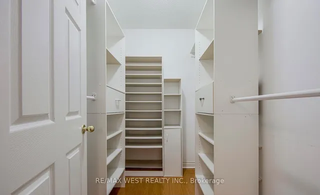 Additional property image - 901 Kennedy Rd Unit 26