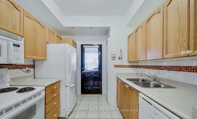 Additional property image - 901 Kennedy Rd Unit 26