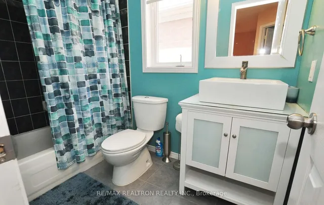 Additional property image - 51 Eastport Dr