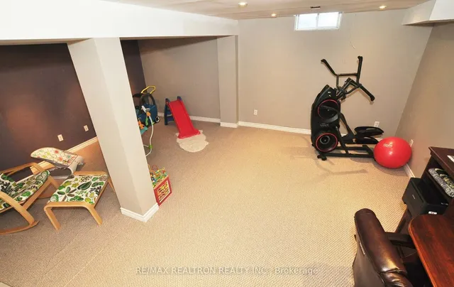 Additional property image - 51 Eastport Dr