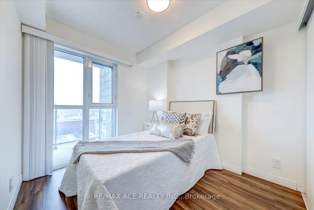 Additional property image - 2150 Lawrence Ave Unit 502