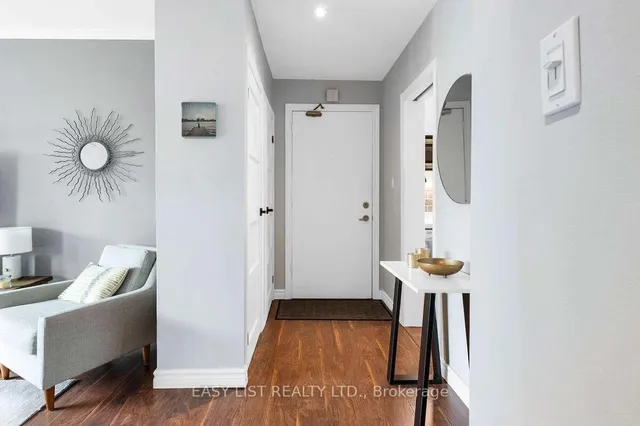 Additional property image - 2368 Queen St Unit 15