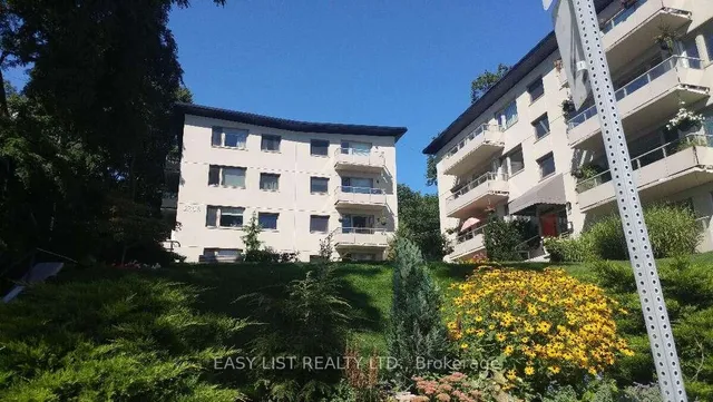 Additional property image - 2368 Queen St Unit 15
