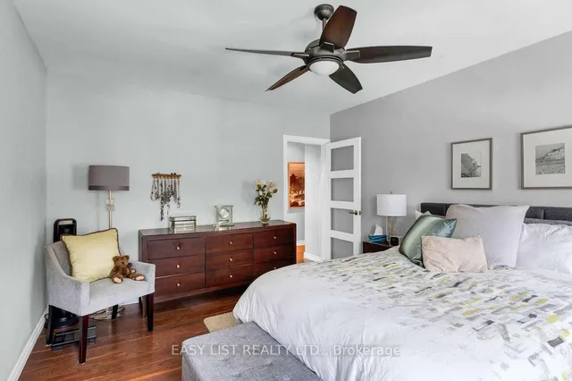 Additional property image - 2368 Queen St Unit 15