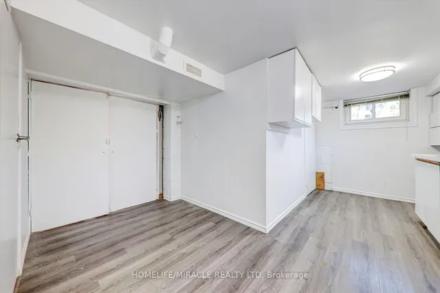 Additional property image - 23 Dunelm St