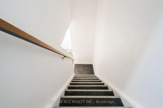 Additional property image - 50 Parsell Sq