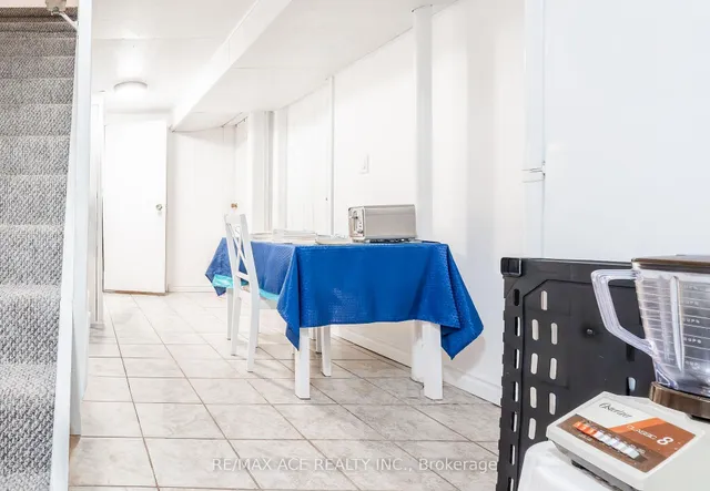 Additional property image - 50 Parsell Sq