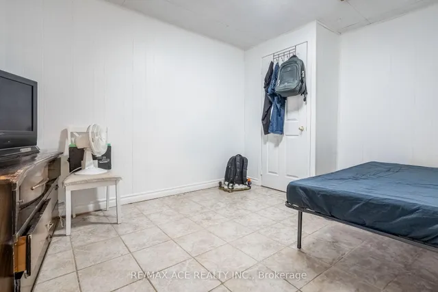 Additional property image - 50 Parsell Sq