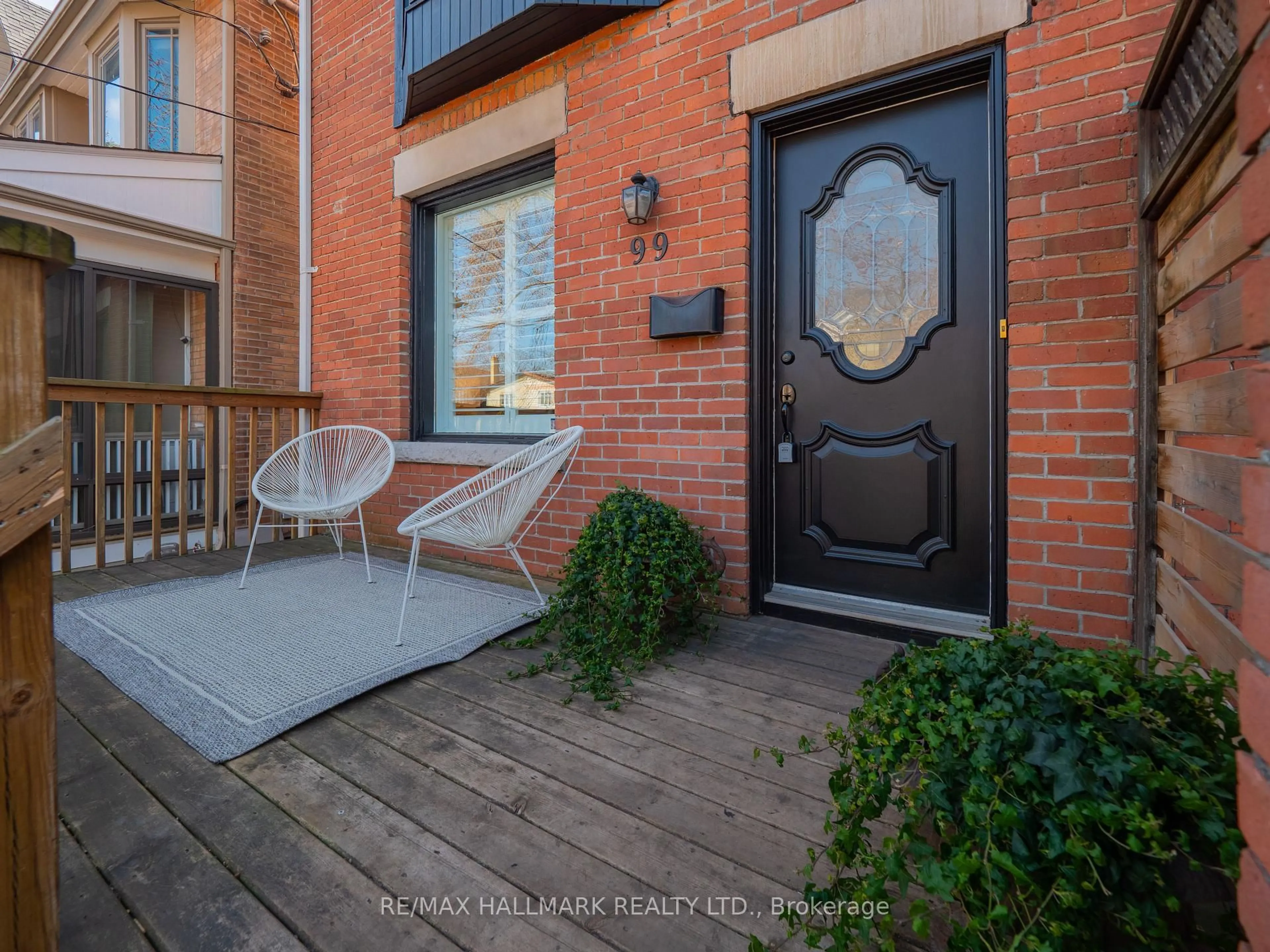 Indoor entryway for 99 Browning Ave, Toronto Ontario M4K 1W2