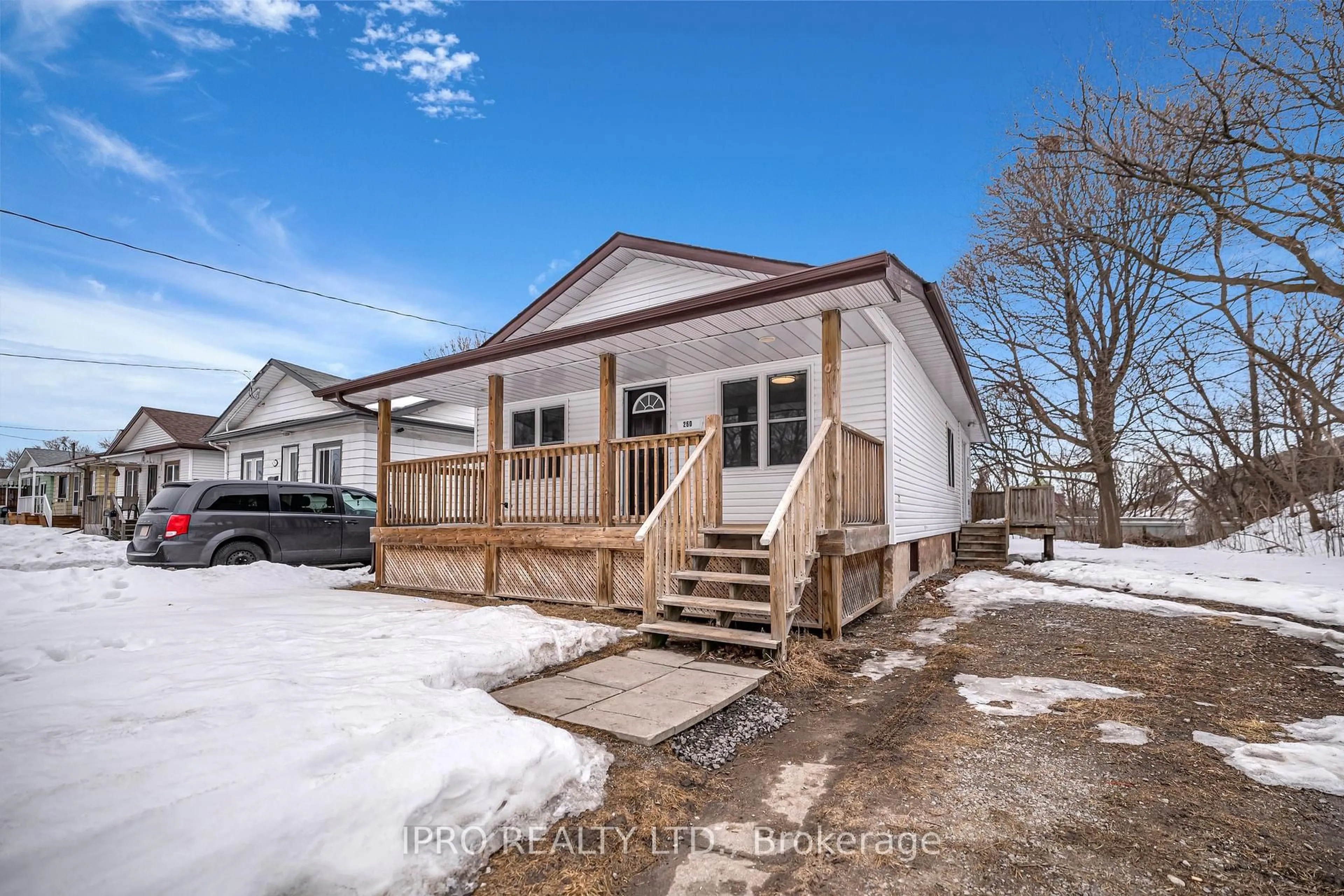 Unknown for 260 Annis St, Oshawa Ontario L1H 3P4