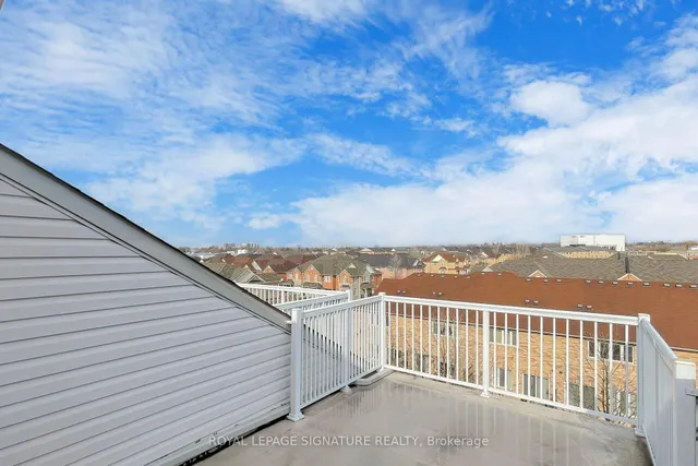 Additional property image - 649D Warden Ave Unit 24