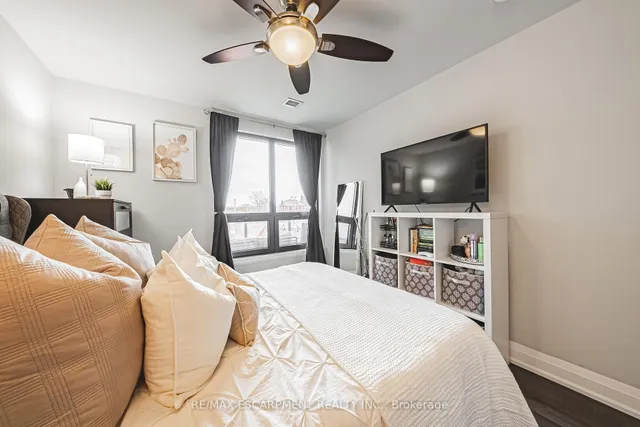 Additional property image - 181 James St Unit 402