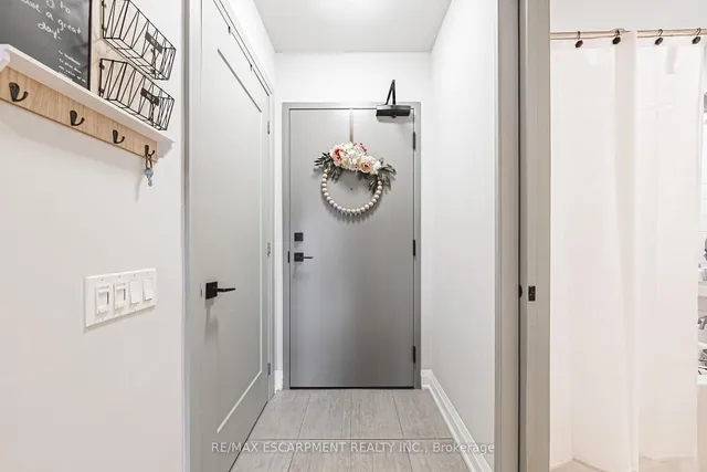 Additional property image - 181 James St Unit 402