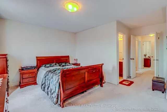 Additional image 6 of 135 GREENBRAE Crct
