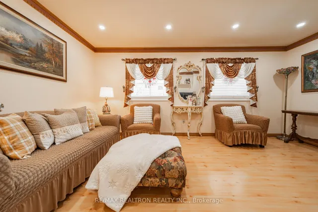 Additional property image - 200 Murison Blvd Unit 74