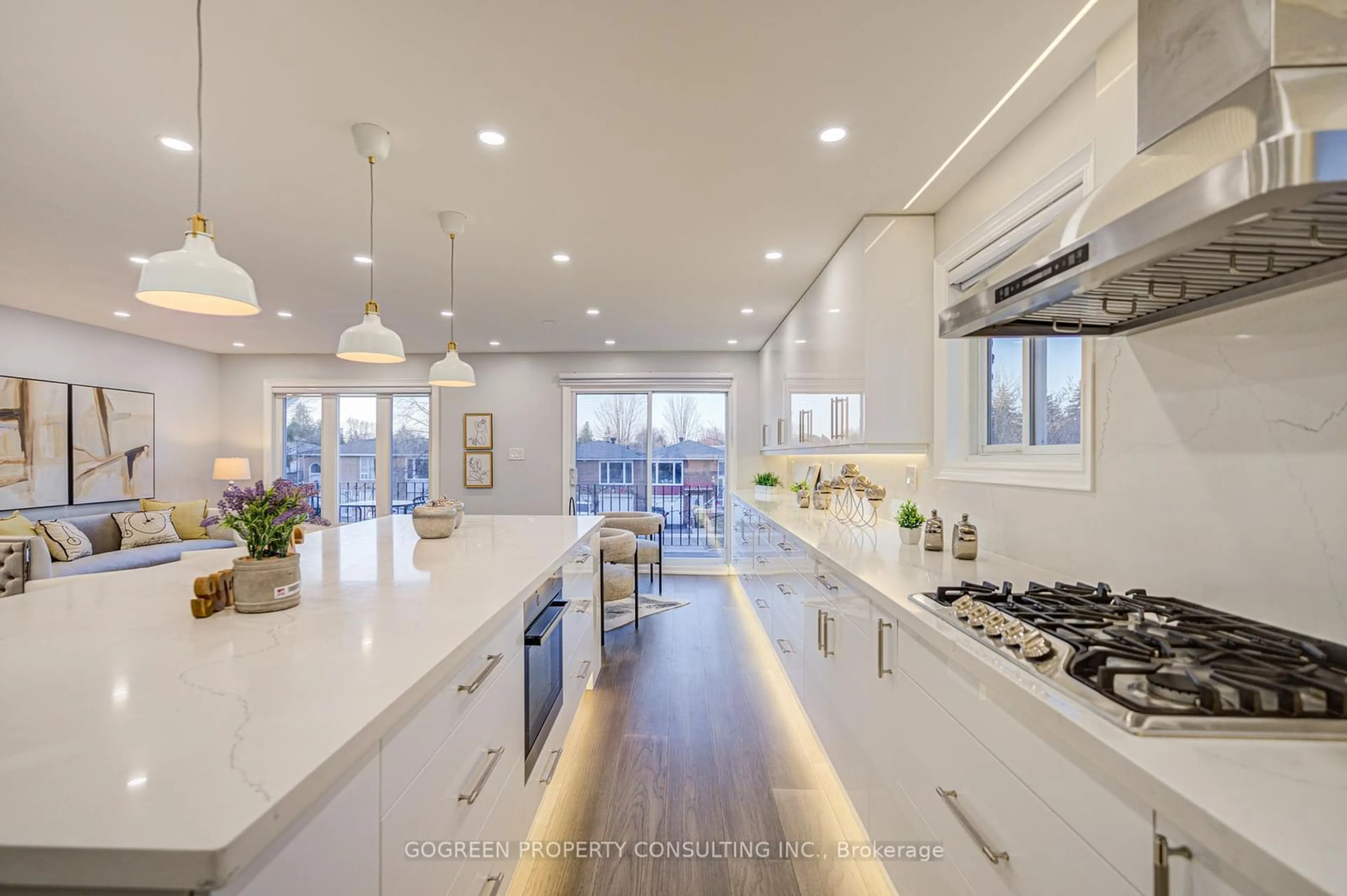 Open concept kitchen, ceramic/tile floor for 36 Heatherside Dr, Toronto Ontario M1W 1T7