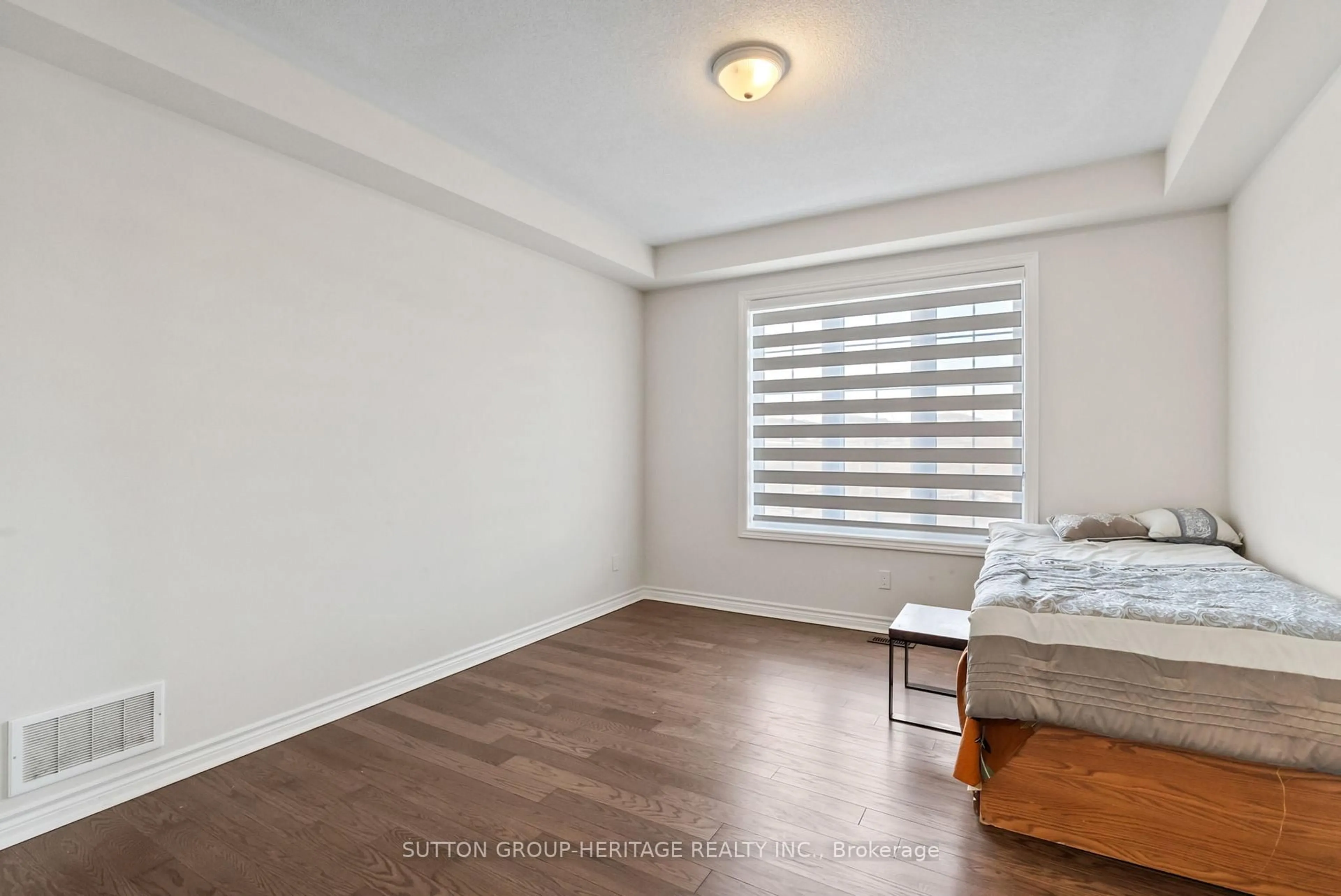 A pic of a room for 1908 Fosterbrook St, Oshawa Ontario L1K 3G5
