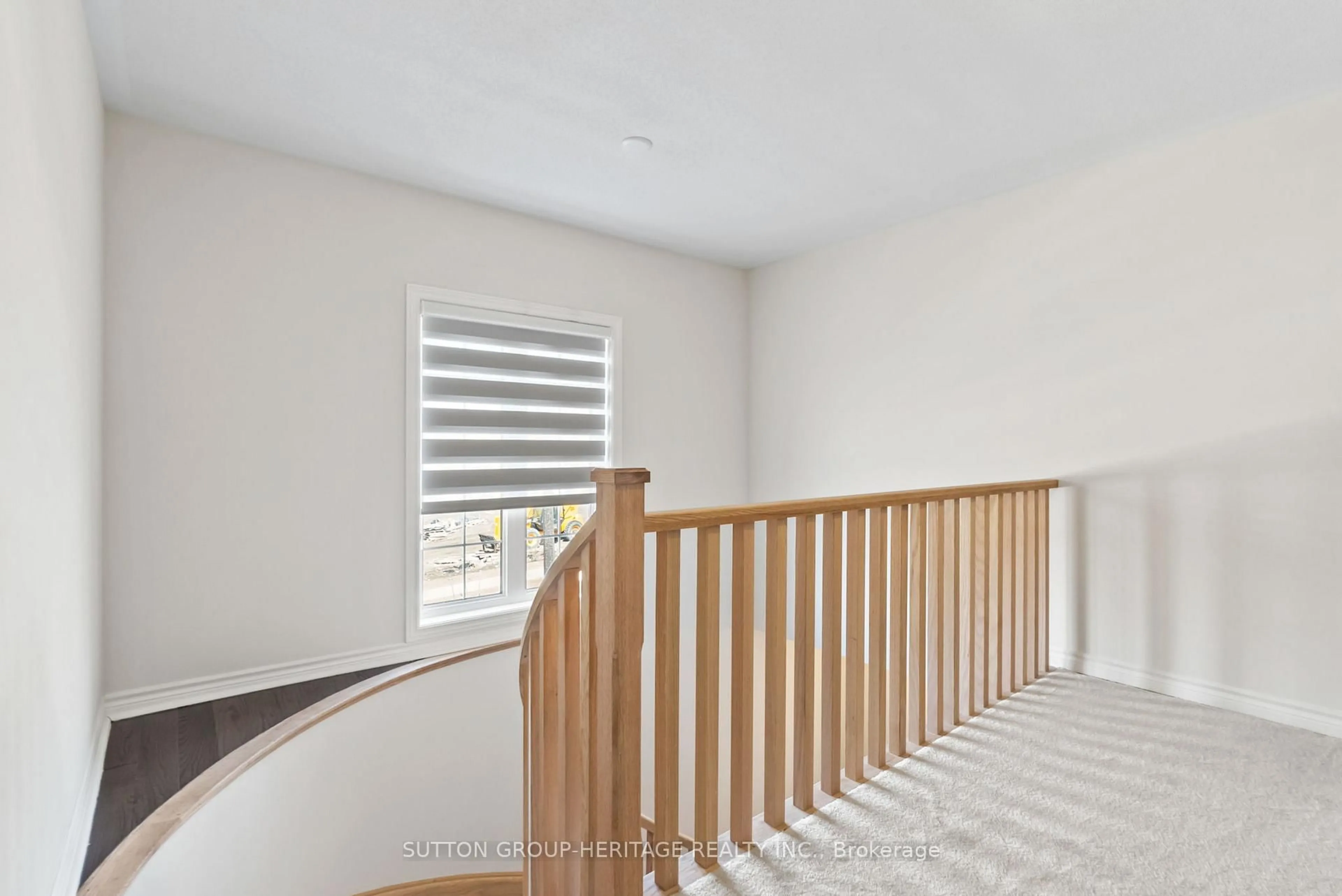Stairs for 1908 Fosterbrook St, Oshawa Ontario L1K 3G5