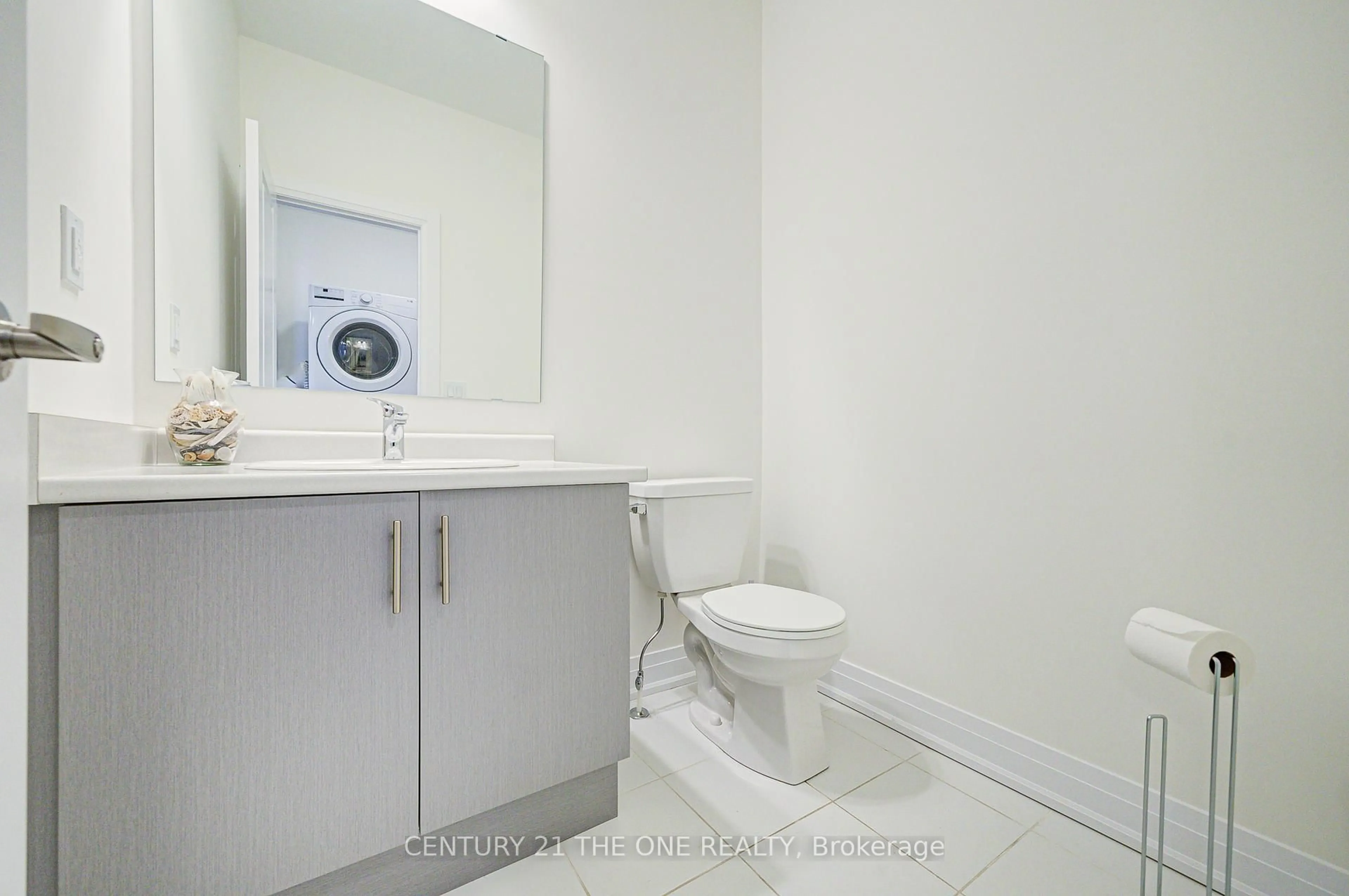 Standard bathroom, unknown for 2 Wesley Brooks St, Clarington Ontario L1B 0W4