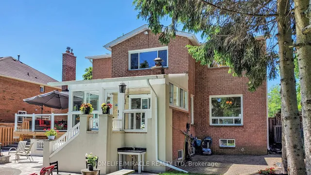 Additional property image - 24 Royal Rouge Tr