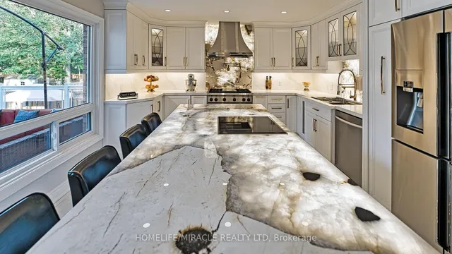 Additional property image - 24 Royal Rouge Tr