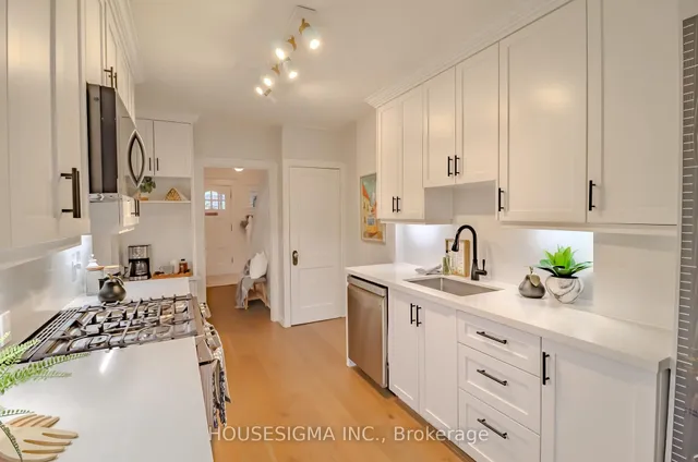 Additional property image - 149 Queensdale Ave