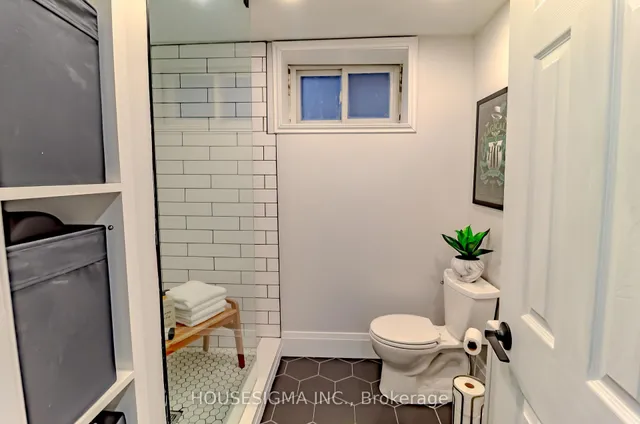 Additional property image - 149 Queensdale Ave