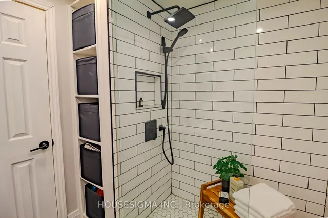 Additional property image - 149 Queensdale Ave