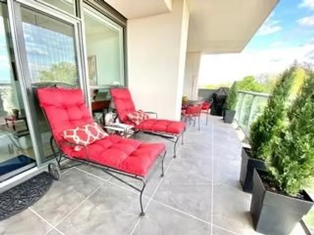 Additional property image - 1331 Queen St Unit 604