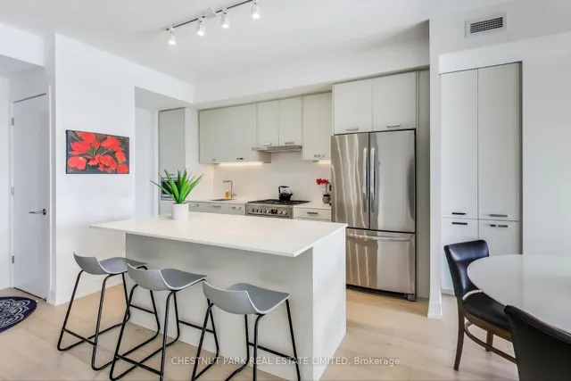 Additional property image - 1331 Queen St Unit 604