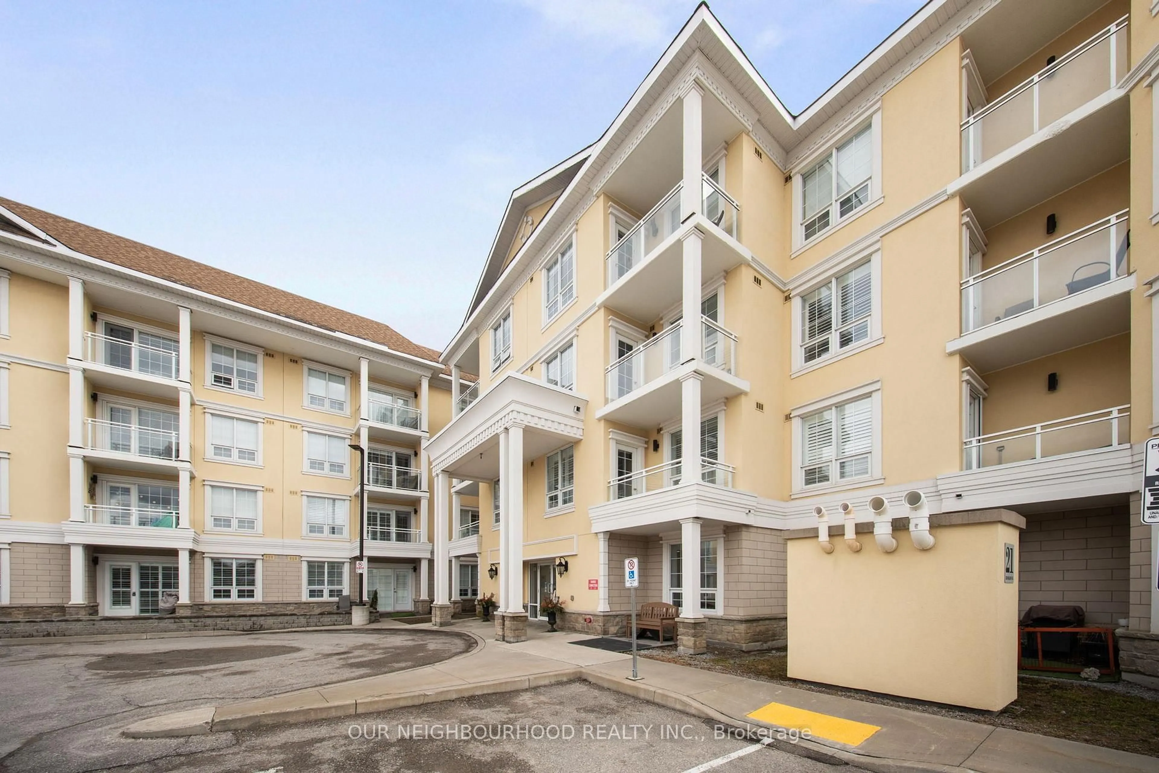 Patio, building for 21 Brookhouse Dr #208, Clarington Ontario L1B 0V4