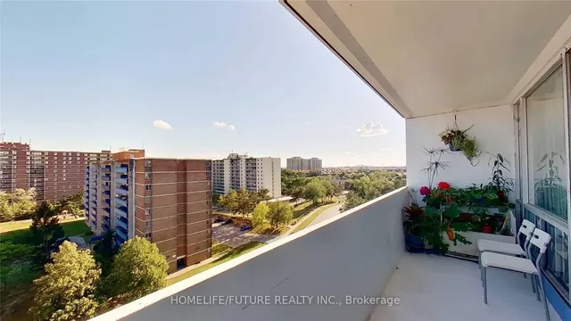 Additional property image - 2 Glamorgan Ave Unit 1003