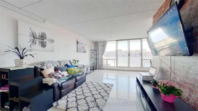 Additional property image - 2 Glamorgan Ave Unit 1003