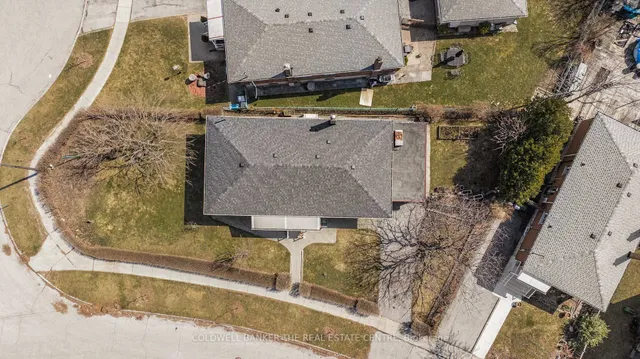 Additional property image - 2 Ghent Crt