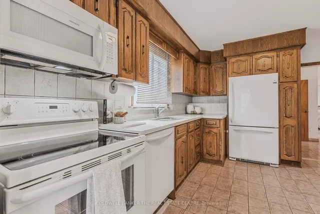 Additional property image - 2 Ghent Crt