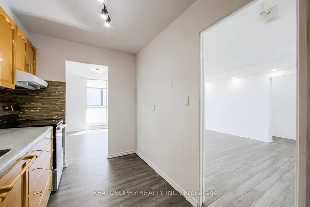Additional property image - 5 Massey Sq Unit 1514