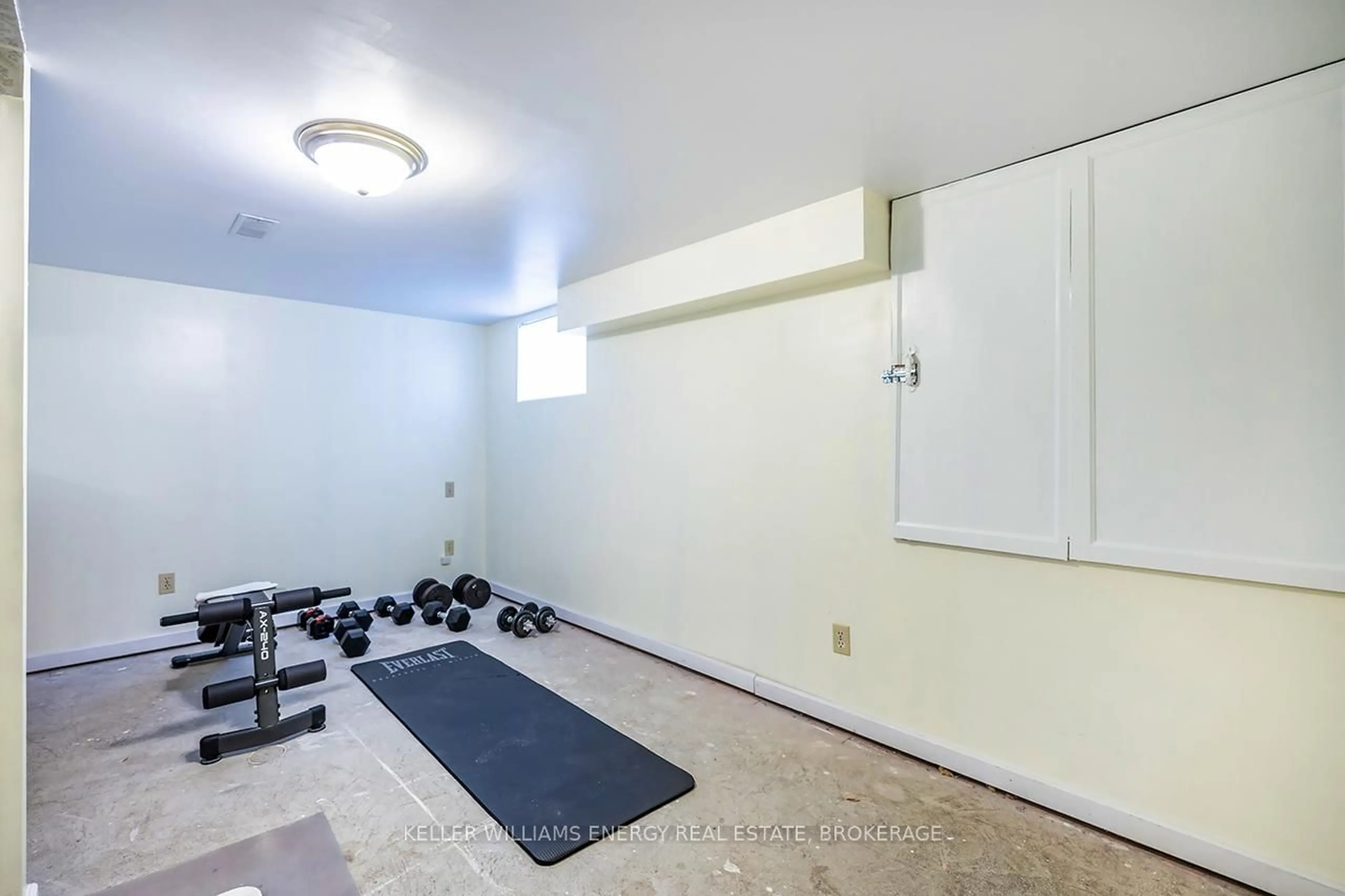 Gym or fitness room for 302 Drew St, Oshawa Ontario L1H 5A7