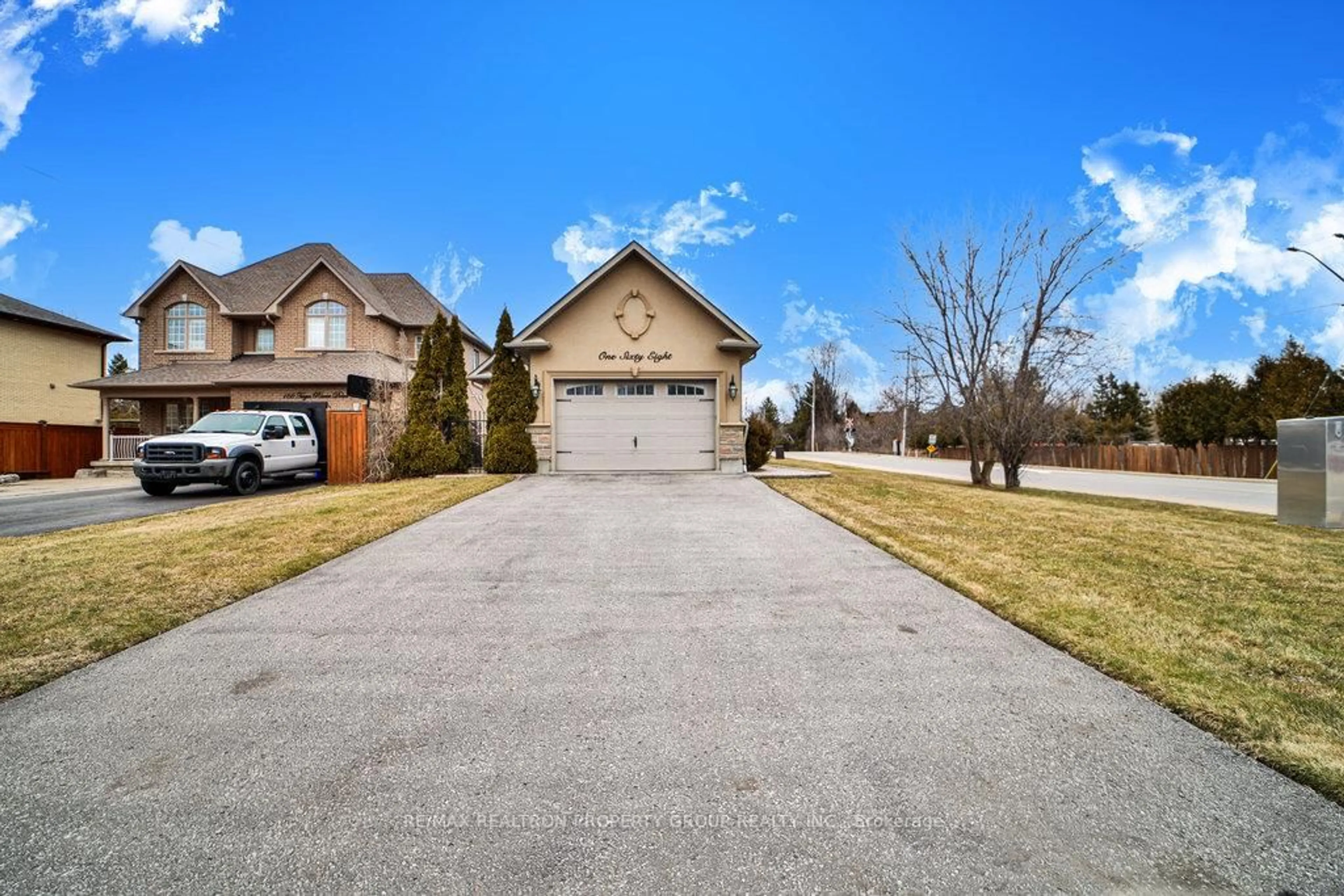 Unknown for 168 Twyn Rivers Dr, Pickering Ontario L1V 1E2